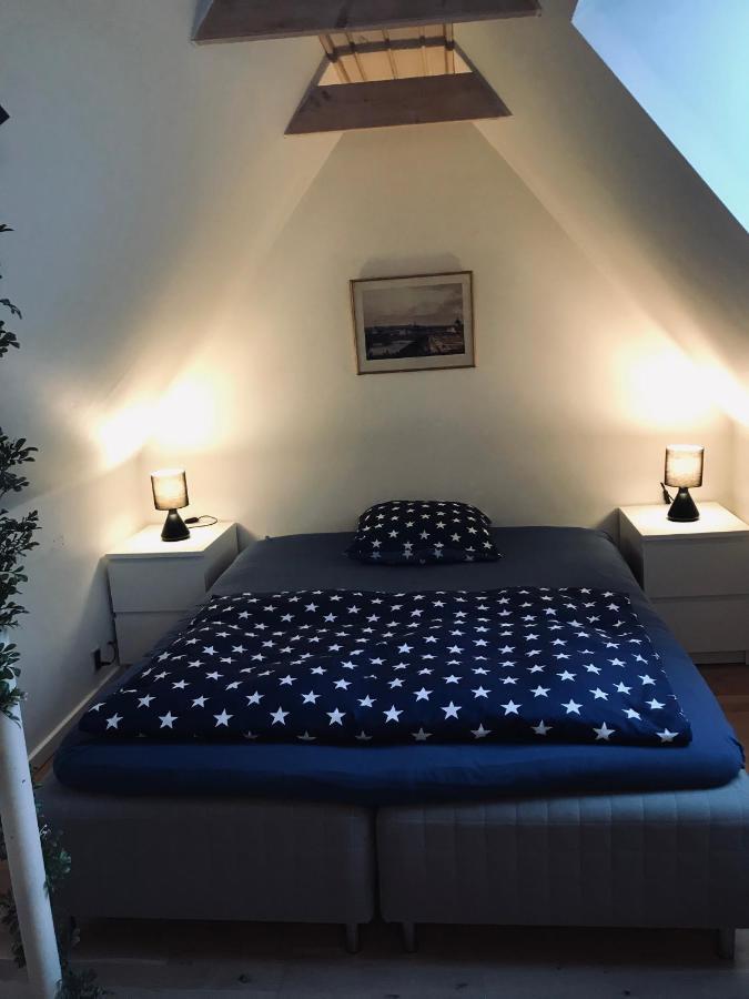 Centralt I Gentofte I 2 Plan, Ved S-Tog Og Busser Buitenkant foto